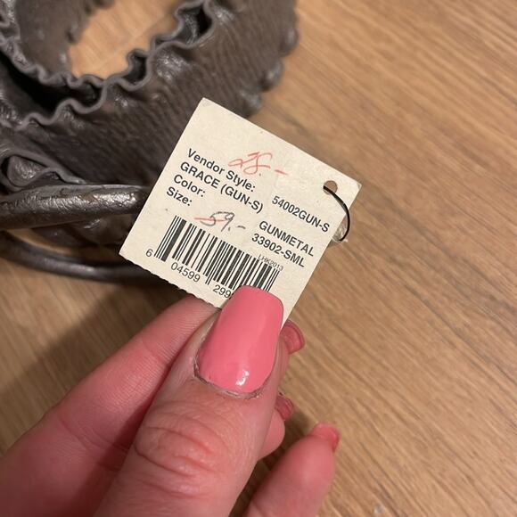 HOBO Silver Elastic Ruffle Like Detail Belt SM - Picture 3 of 7